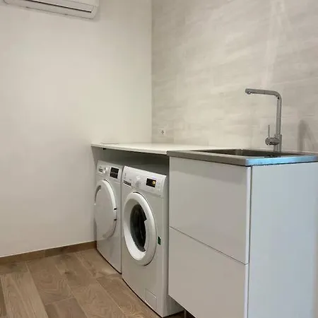 Linnazello - Elegant Pool With Sea View Near Rome/tuscany וילה טרקיניה