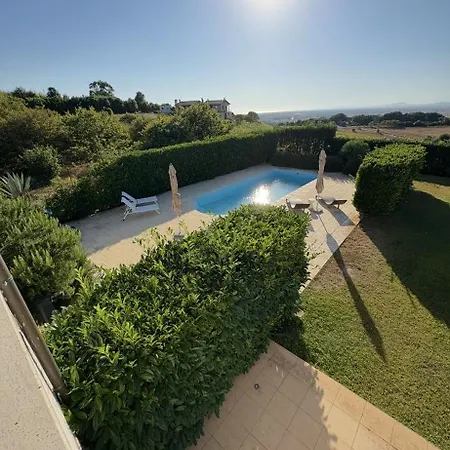 Linnazello - Elegant Pool With Sea View Near Rome/tuscany Willa
